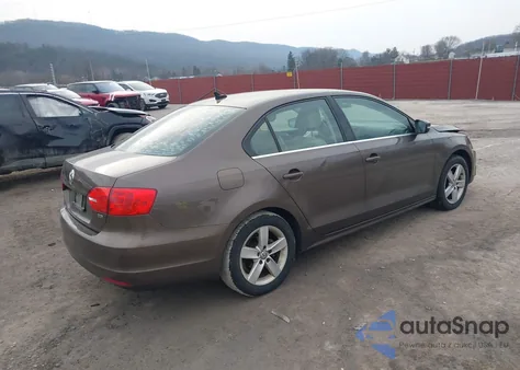 2014 Volkswagen Jetta 2.0L Tdi z USA, uszkodzony, nr VIN 3VWLL7AJXEM374119